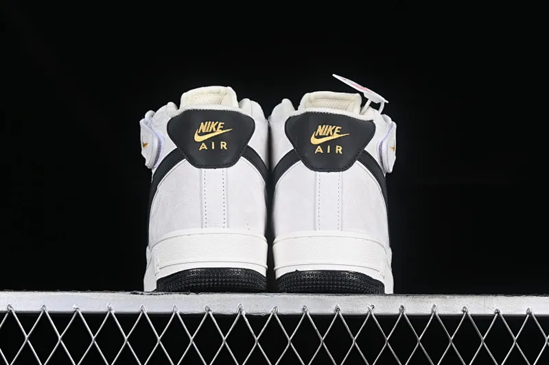 All categories Nk Air Force 1 Air Force series Nk Air Force 1 Mid Air Force mid-top Nk Air Force 1'07 Mid gray suede small hook Air Force One mid-top casual sneakers KG3031-011